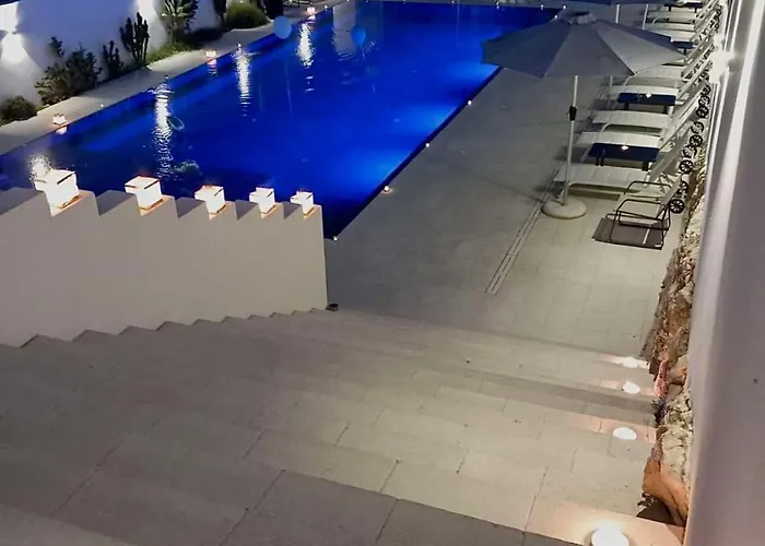 Ts מלון דירות 4*